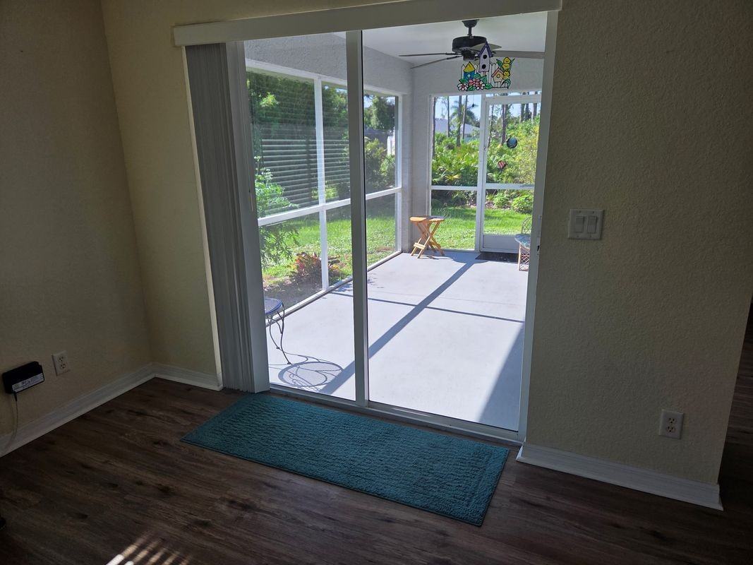 1048 Pridgen St - Photo 6 of 25