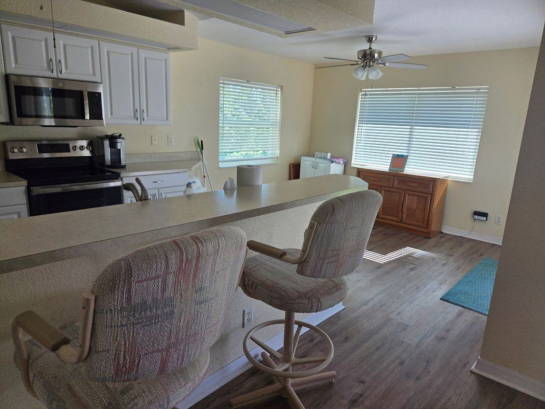 1048 Pridgen St - Photo 7 of 25