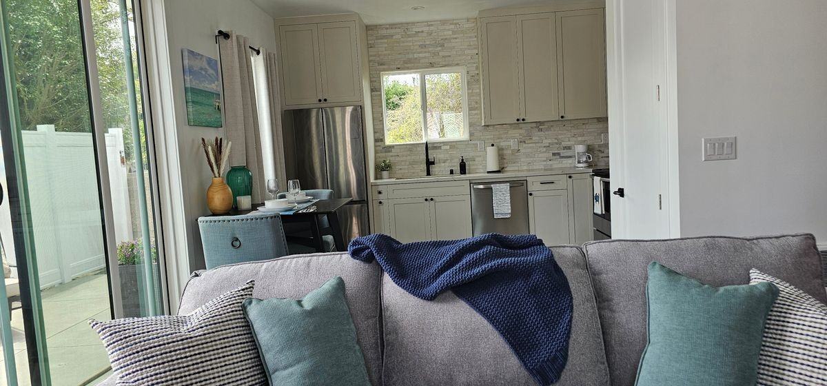 653 Avenue C - Photo 7 of 19