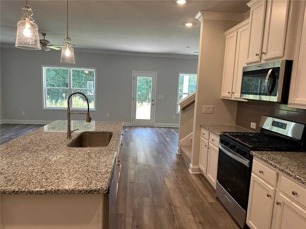 3633 Dover Run Ln - Photo 4 of 20