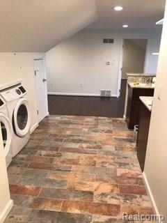 1176 S Main St - Photo 4 of 10