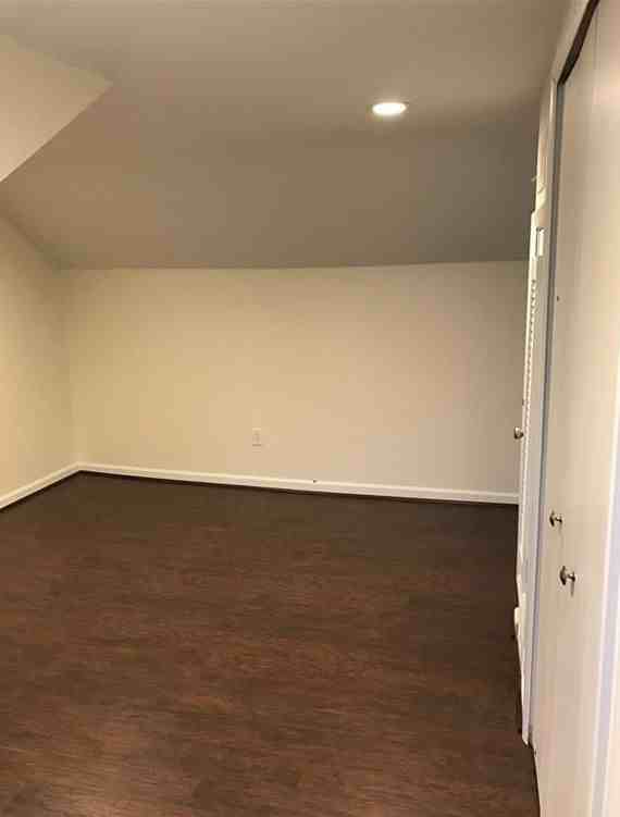 1176 S Main St - Photo 7 of 10