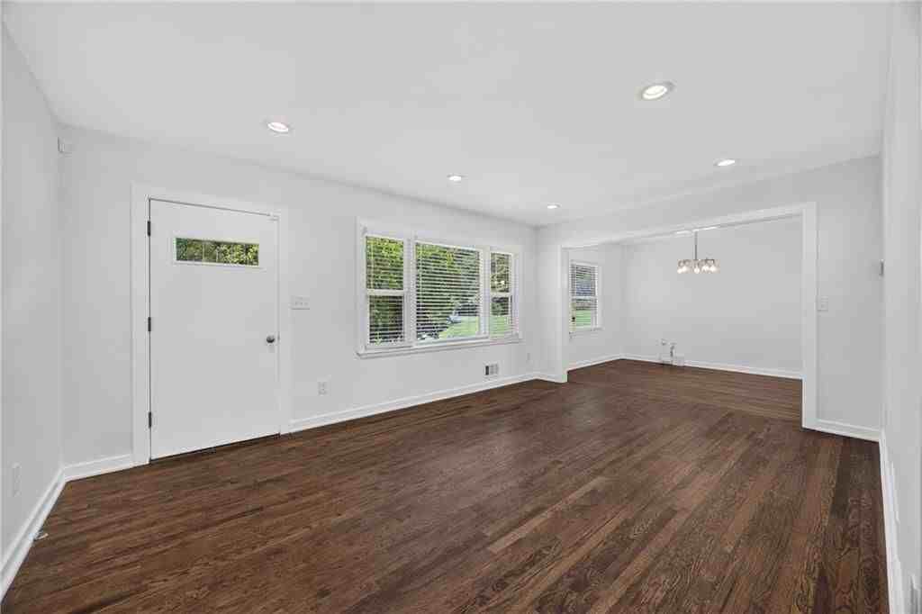 700 Ferris St Sw - Photo 6 of 26