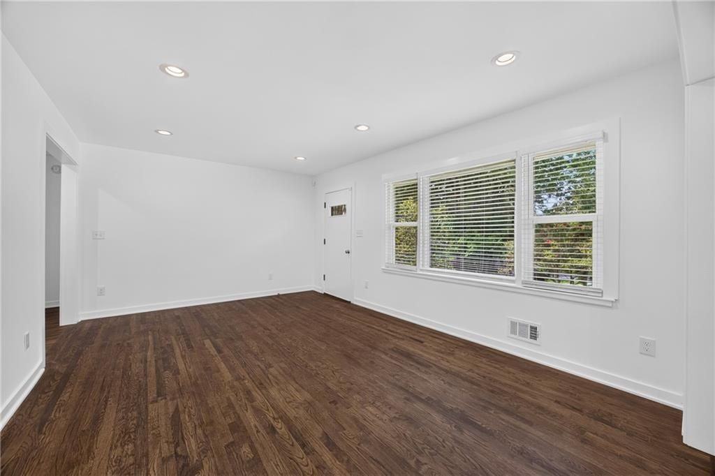 700 Ferris St Sw - Photo 7 of 26