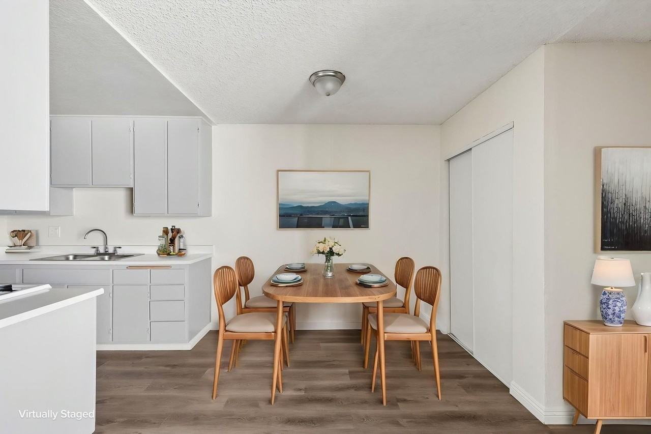 Laurel Canyon Apartments - Photo 6 of 34