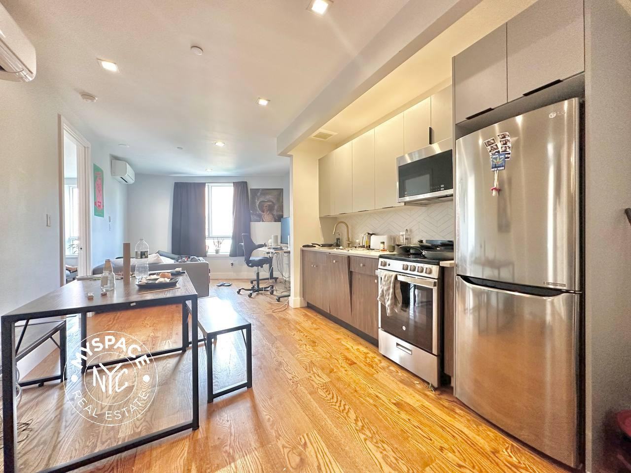 217 Boerum St #2C - Photo 2 of 6
