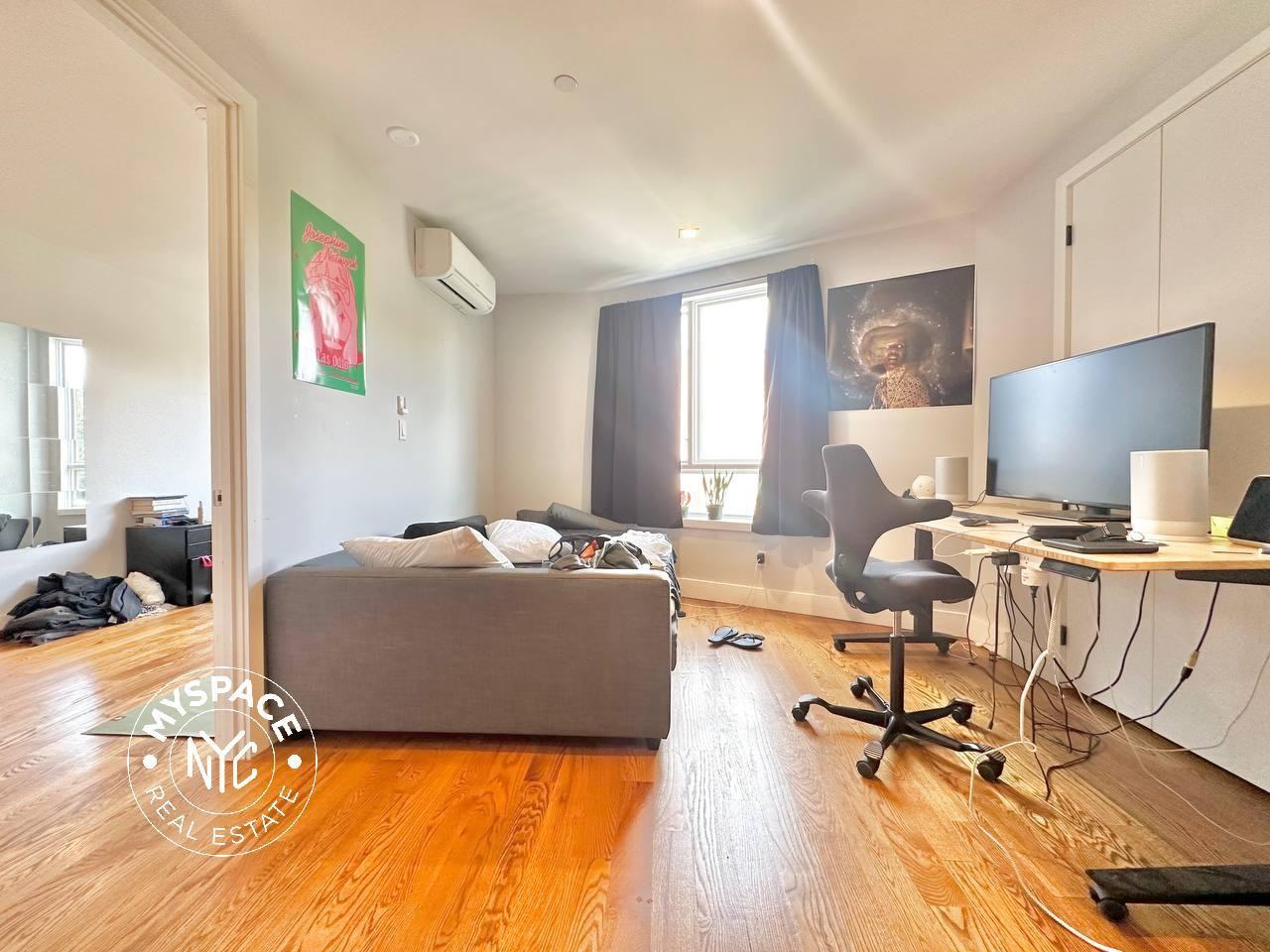 217 Boerum St #2C - Photo 3 of 6