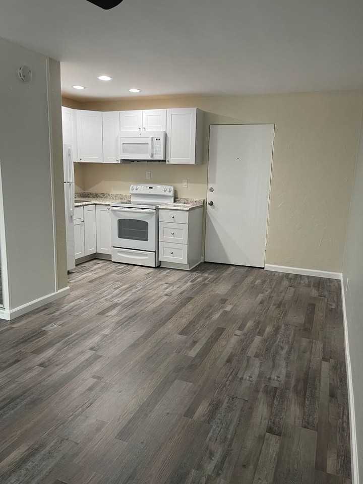 Nightingale Apartments - Photo 3 of 16