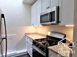 featured image of 809 Elm St #2
