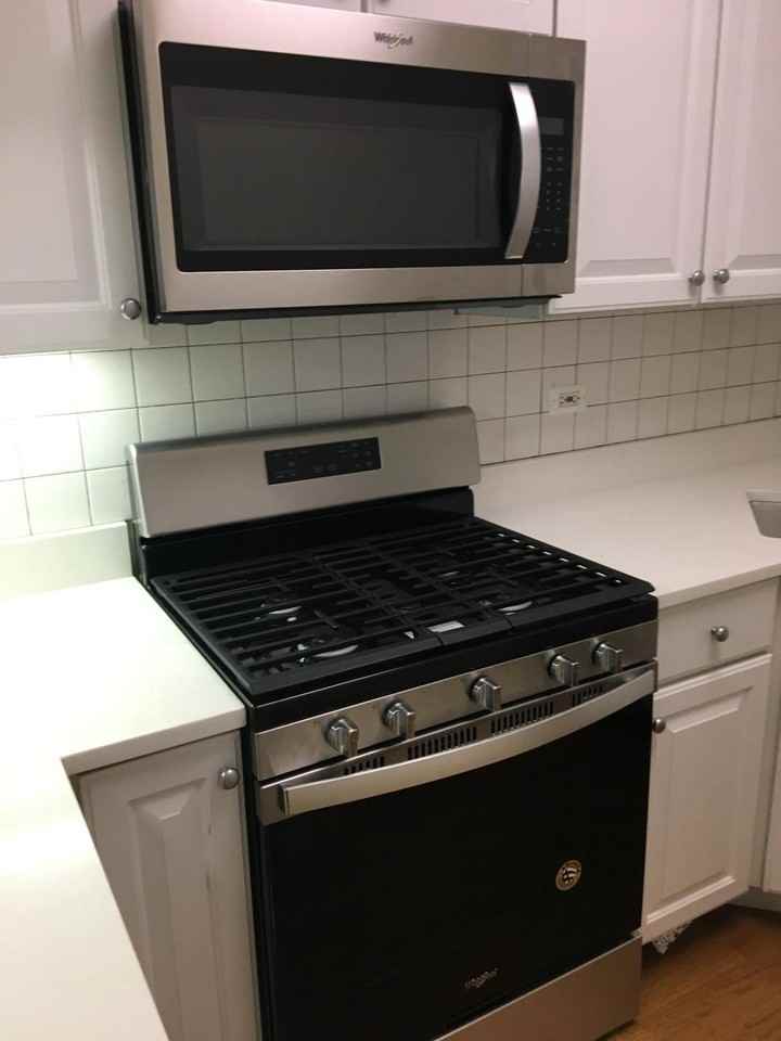 1164 W Grand Ave #4R - Photo 2 of 9