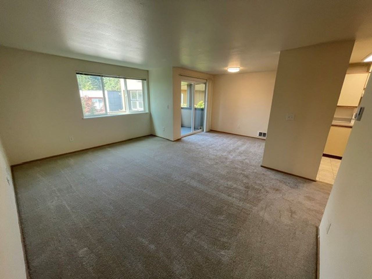 (4K) Kimberly Apartments - Photo 2 of 27