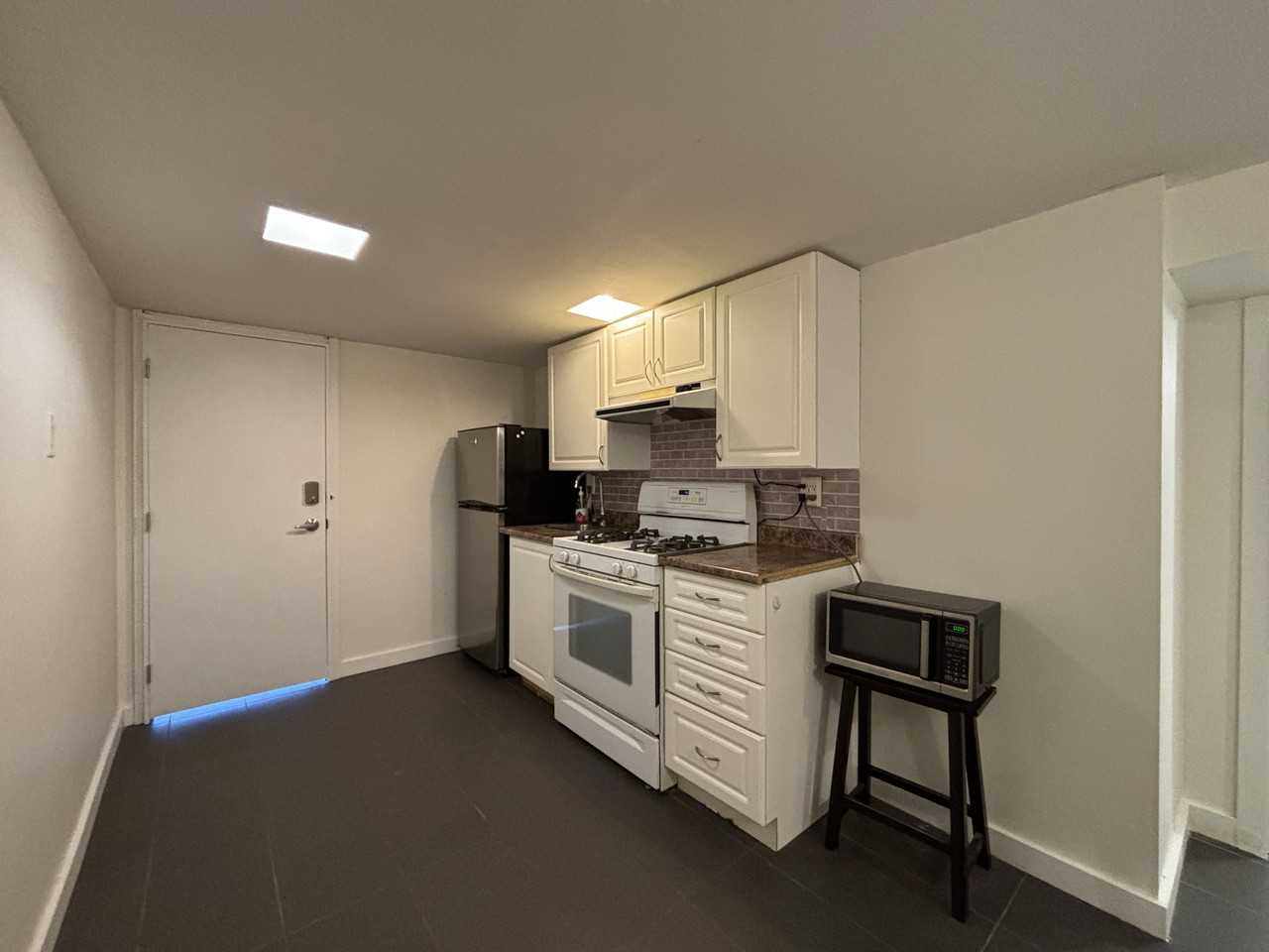6819 Linden Ave - Photo 3 of 26