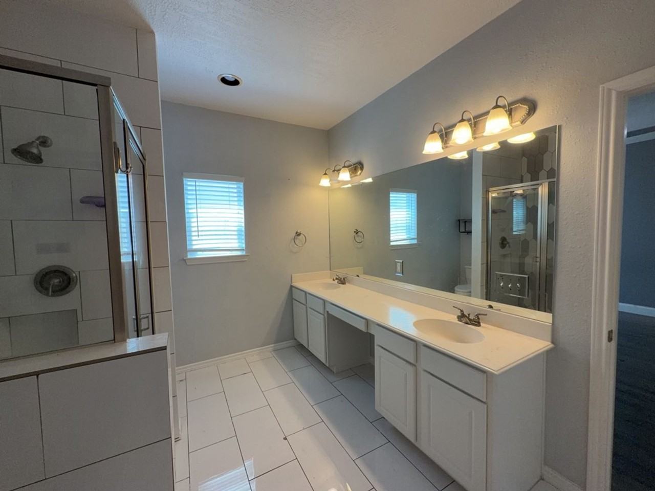 1828 Fletcher St - Photo 7 of 20