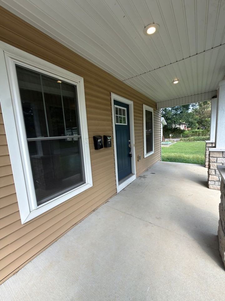 309 E Wylie St - Photo 2 of 33