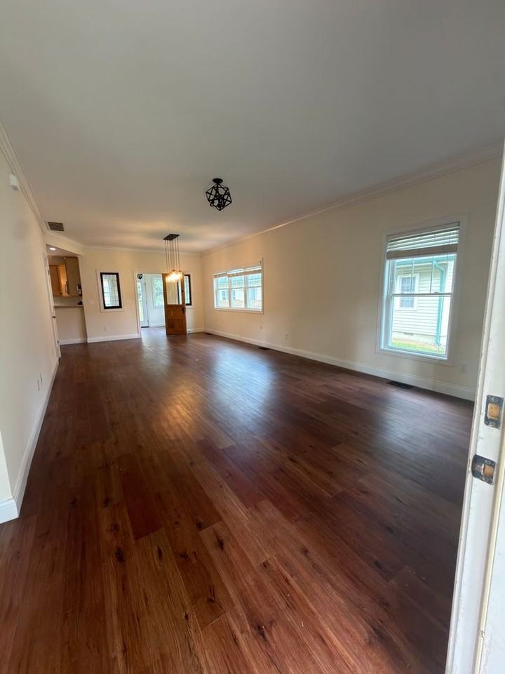 309 E Wylie St - Photo 3 of 33