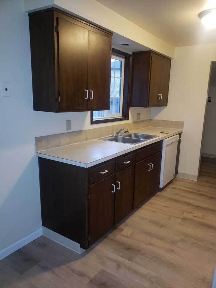 4563 Sean St - Photo 3 of 15