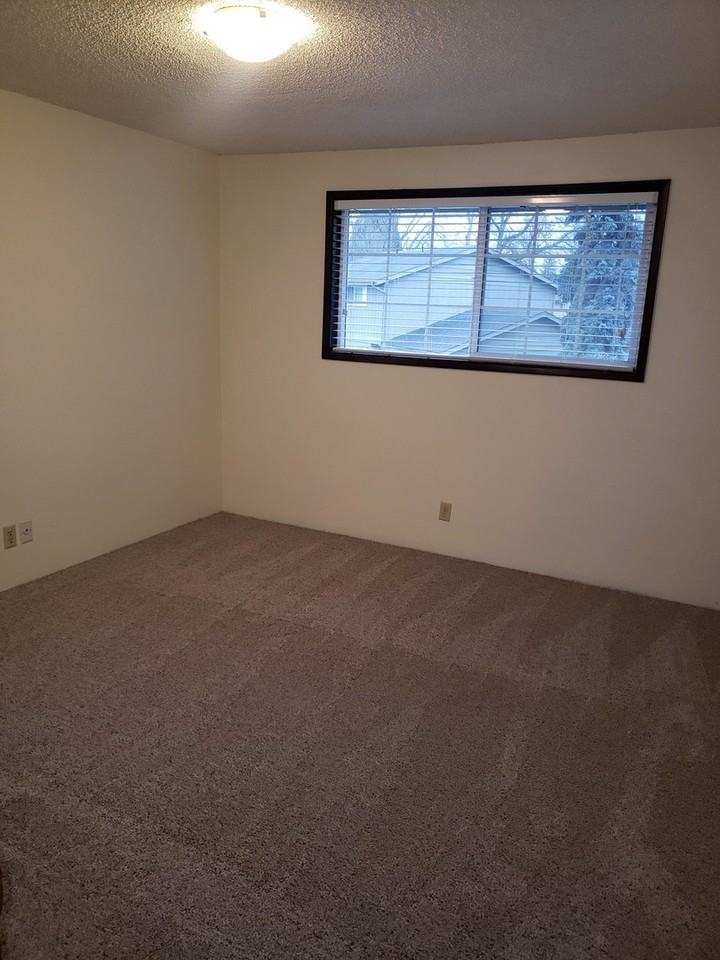 4563 Sean St - Photo 6 of 15