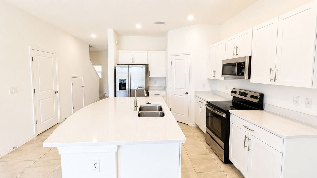 5686 Archipelago St - Photo 5 of 32