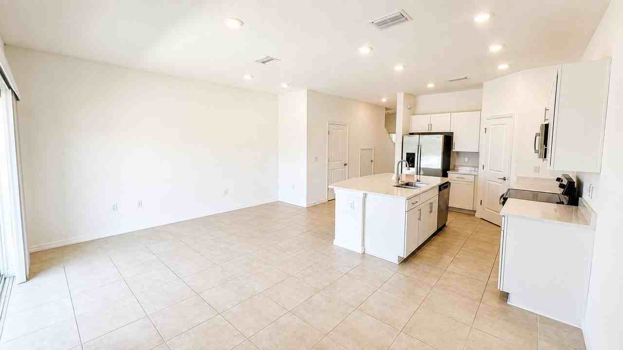 5686 Archipelago St - Photo 7 of 32