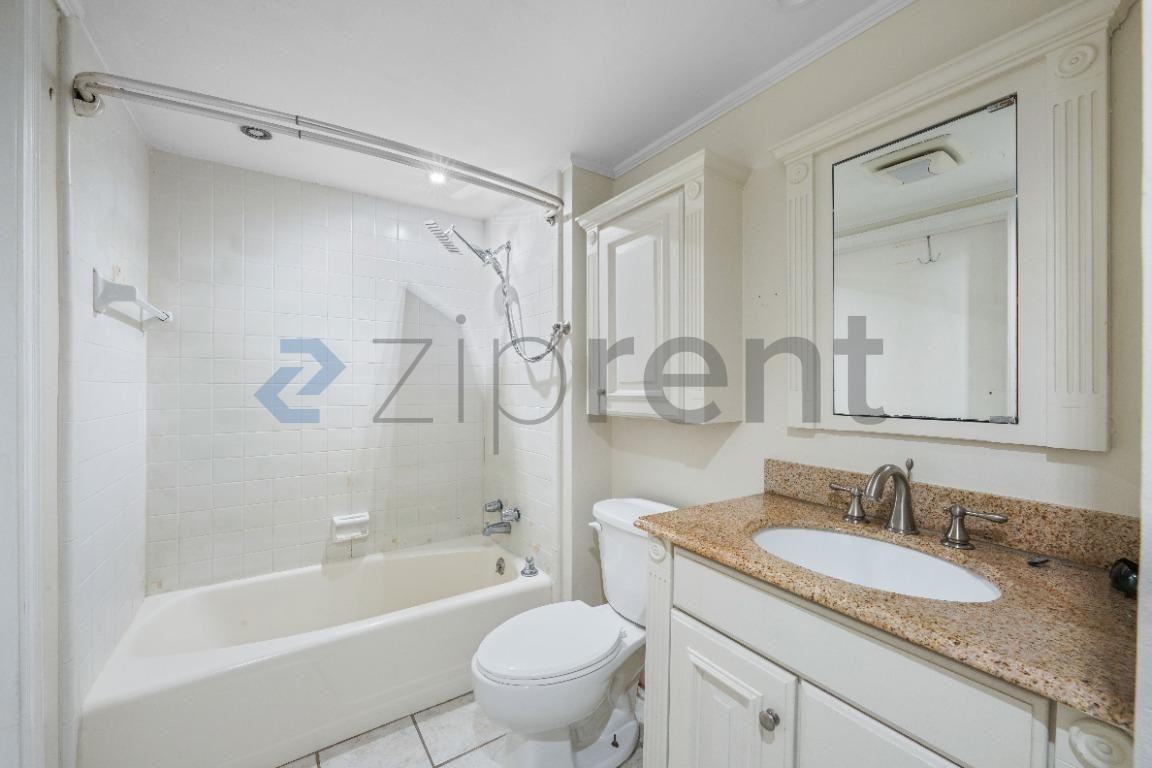 4275 Downing Dr - Photo 6 of 37