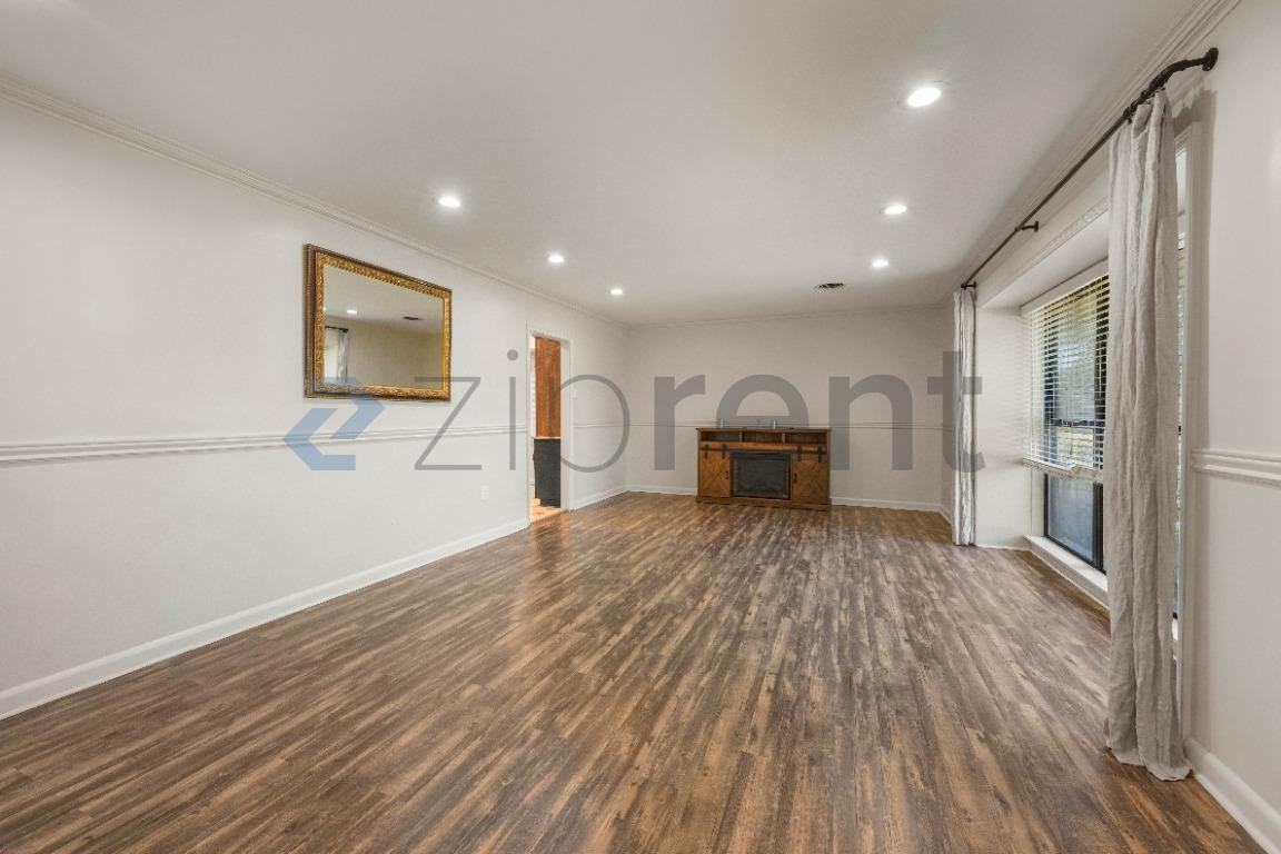 4275 Downing Dr - Photo 5 of 37