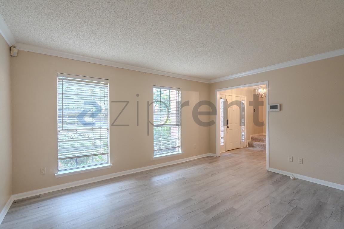 18031 Carbridge Dr - Photo 6 of 31