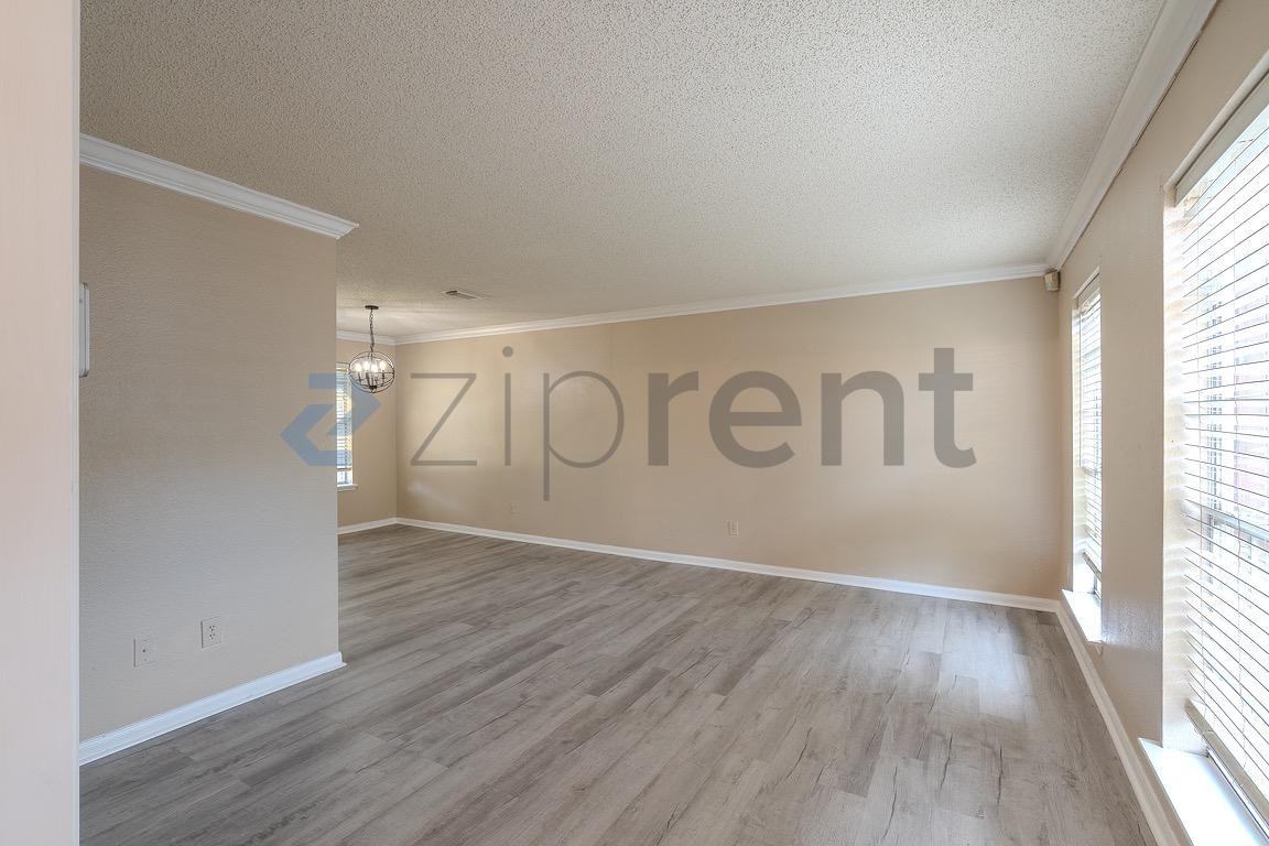 18031 Carbridge Dr - Photo 7 of 31