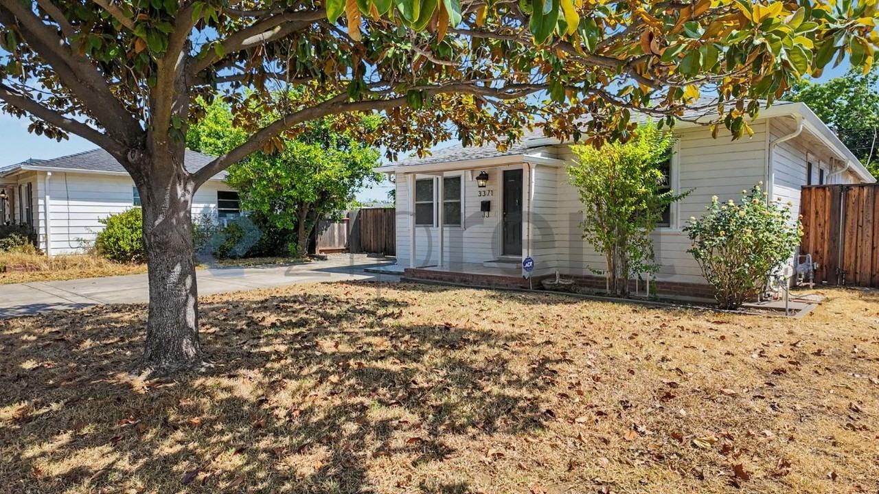 3371 64th St - Photo 5 of 50