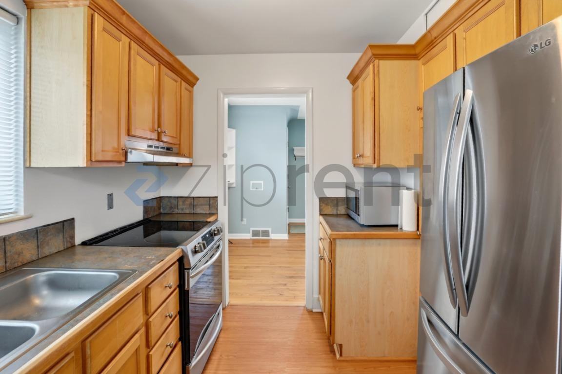 720 Poplar St - Photo 5 of 21