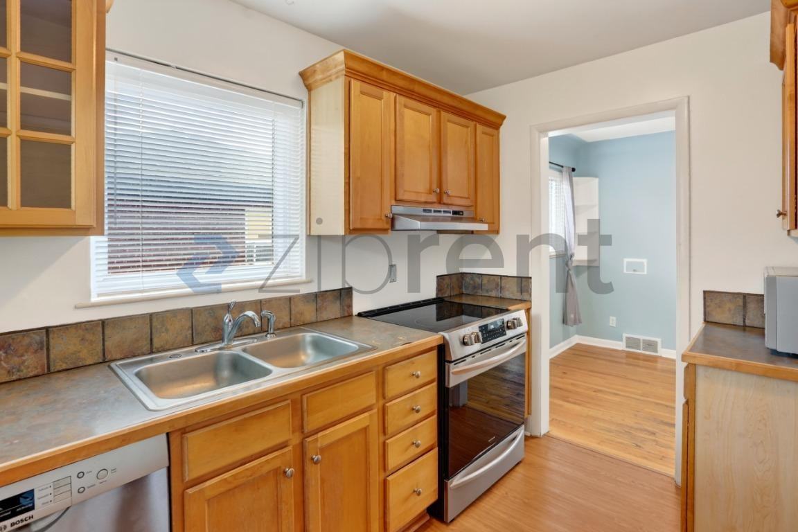 720 Poplar St - Photo 2 of 21