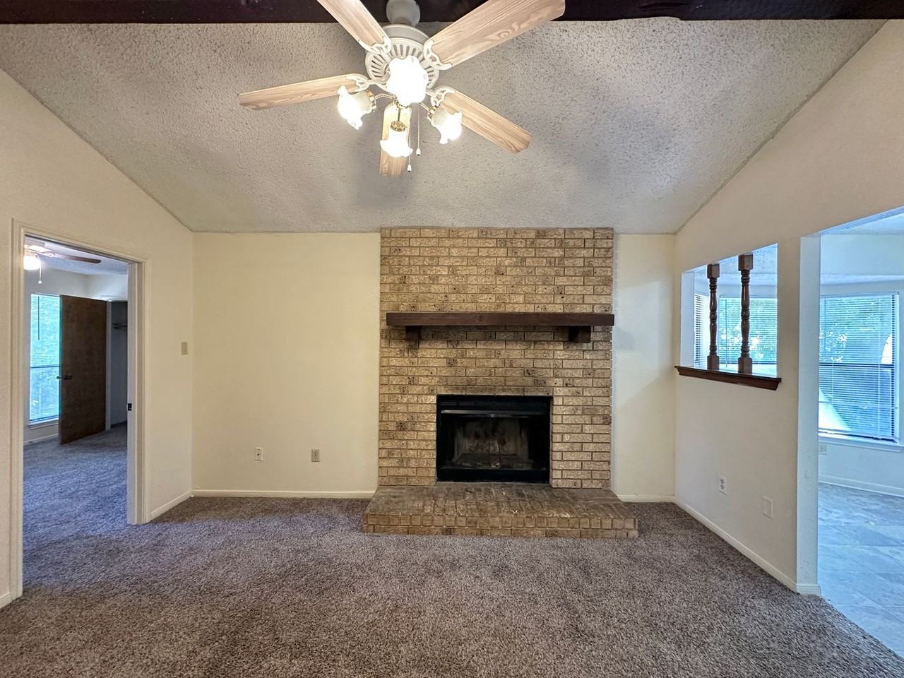 2402 Kirk Cir - Photo 3 of 33