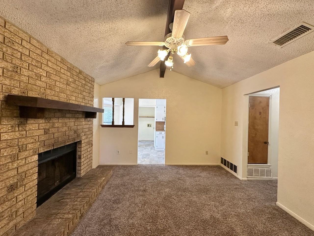 2402 Kirk Cir - Photo 5 of 33