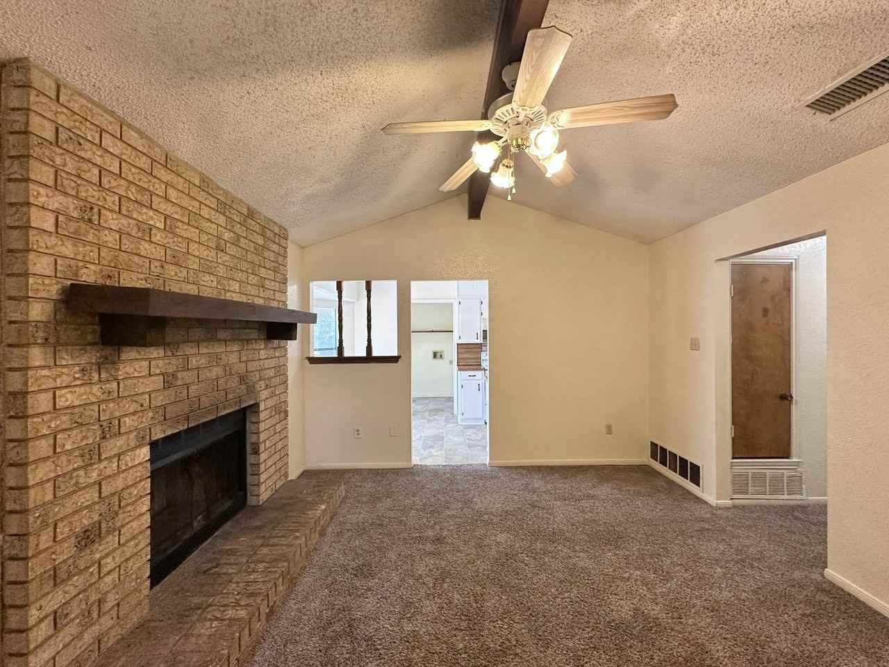 2402 Kirk Cir - Photo 6 of 33