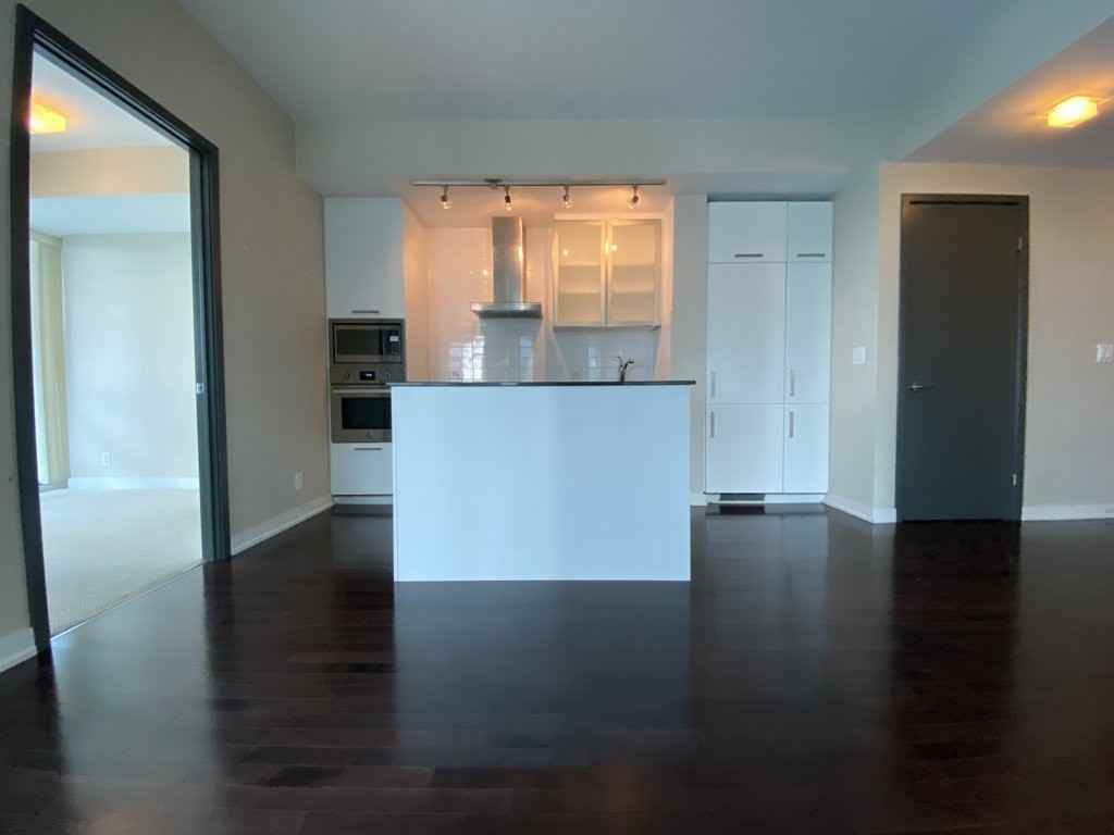 14 York St #3403 - Photo 2 of 50