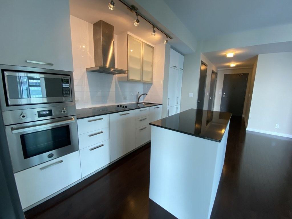 14 York St #3403 - Photo 6 of 50