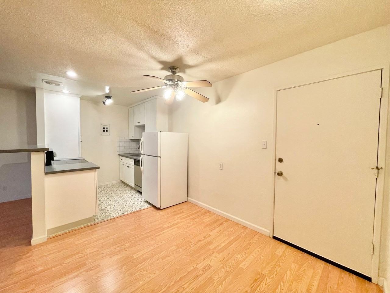 1100 39th Street - Photo 5 of 23