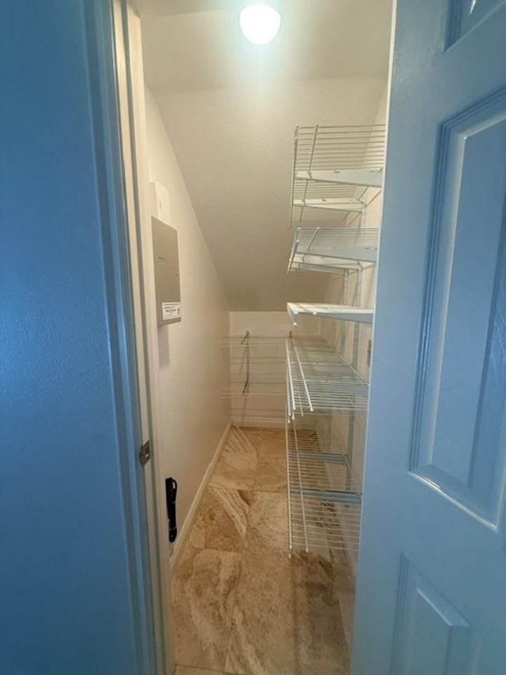 526 Trailridge Dr - Photo 6 of 29