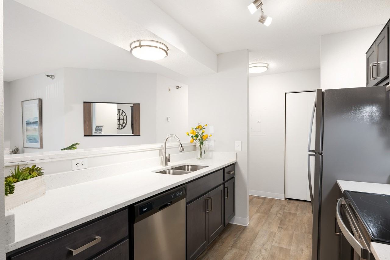 Wedgewood Park Apartments - Photo 3 of 28
