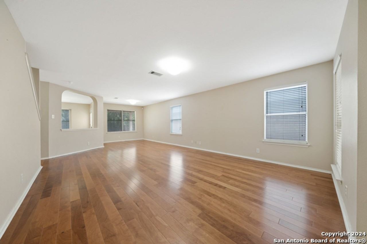 8926 Valhalla - Photo 7 of 29