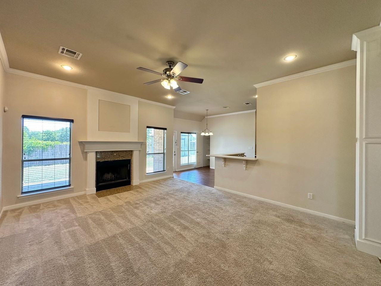 705 Marshall Dr - Photo 5 of 50