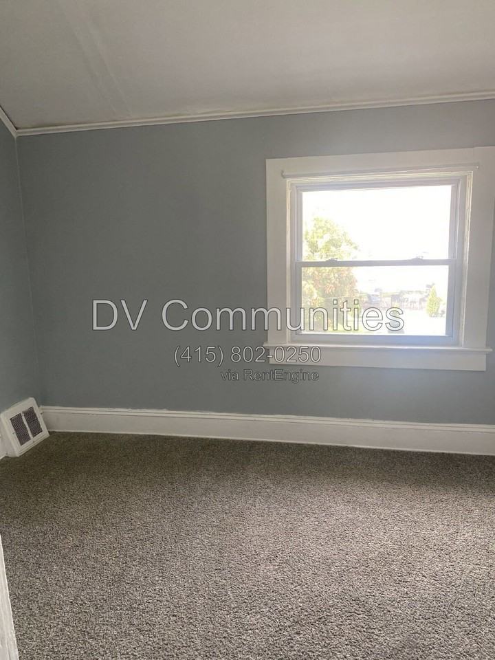 3475 W 46th St - Photo 4 of 8