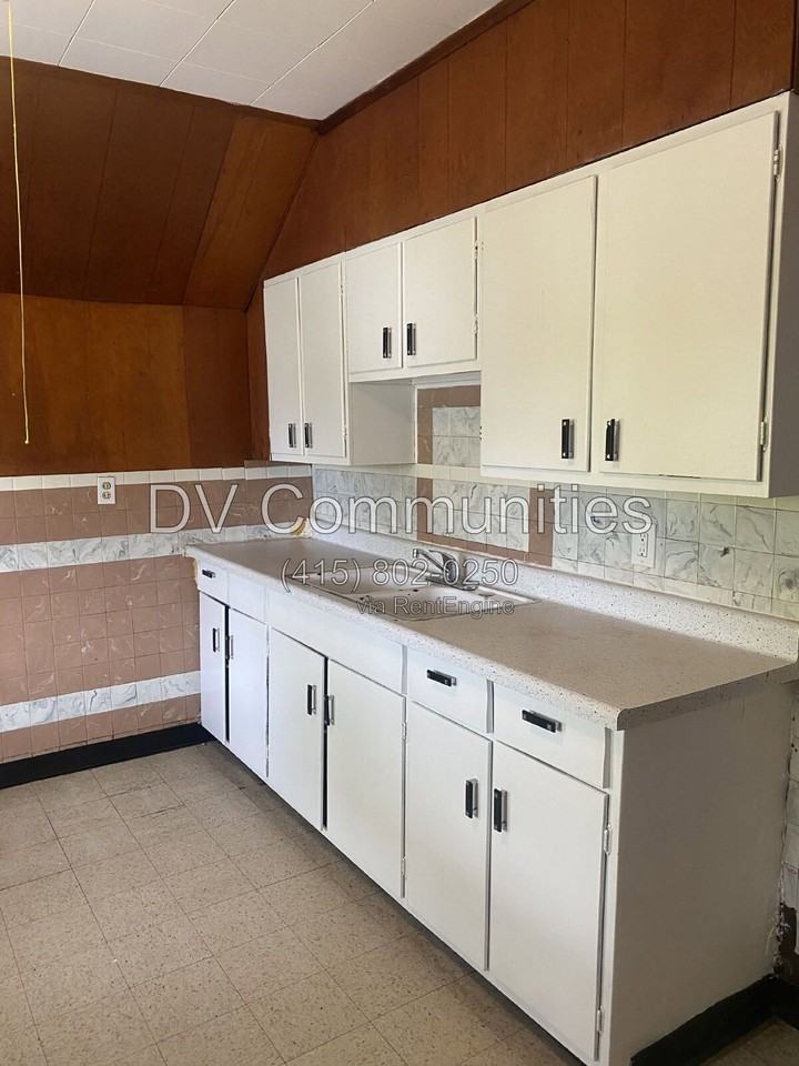 3475 W 46th St - Photo 5 of 8