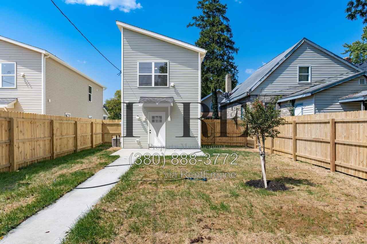 972 Ellsworth Ave - Photo 3 of 28