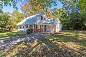 featured image of 5510 Trin St