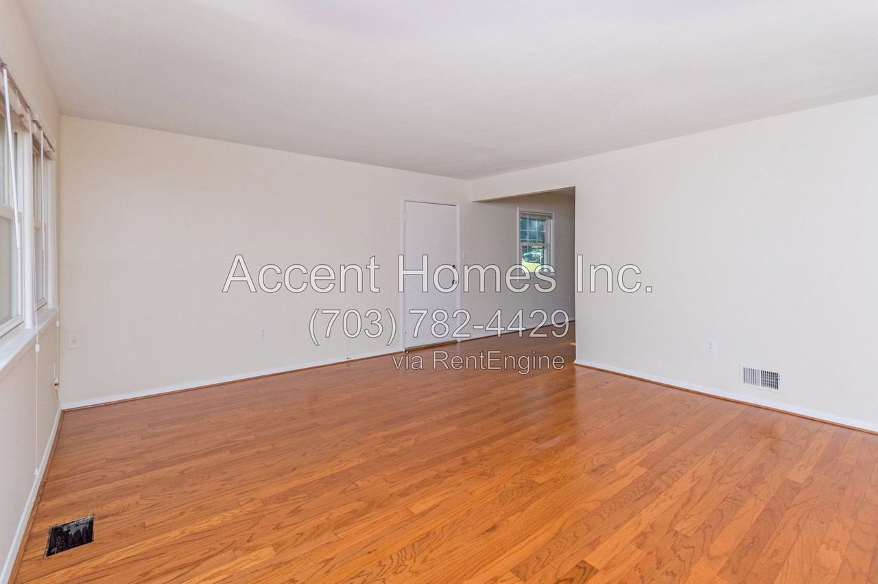 5510 Trin St - Photo 7 of 34