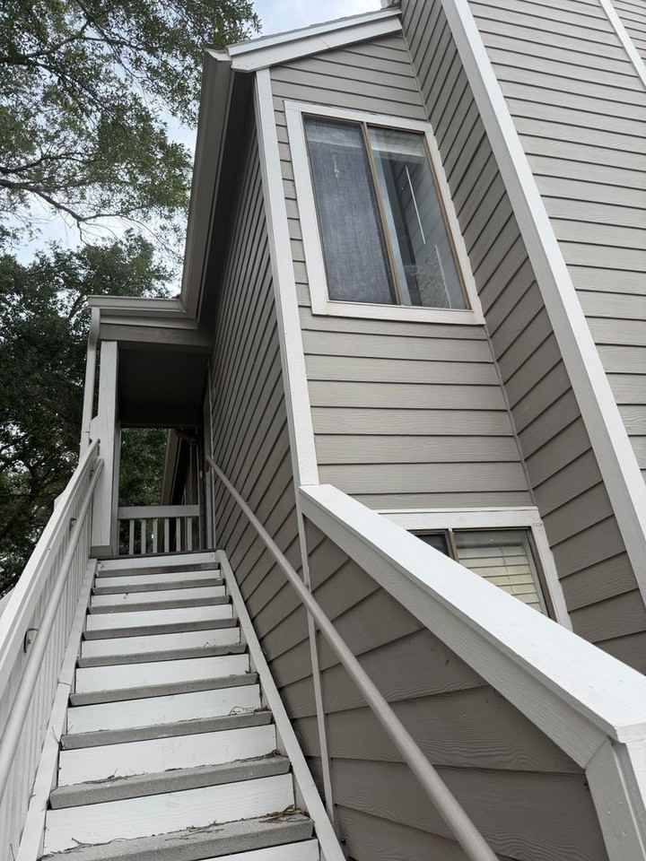 549 Sun Ridge Pl #201 - Photo 3 of 29