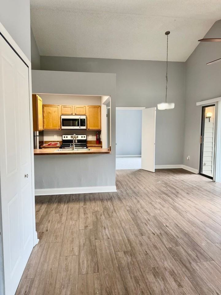 549 Sun Ridge Pl #201 - Photo 7 of 29