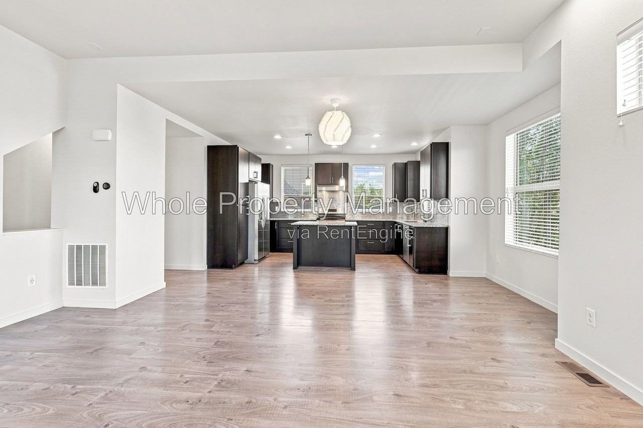 9004 E 49th Pl - Photo 7 of 28