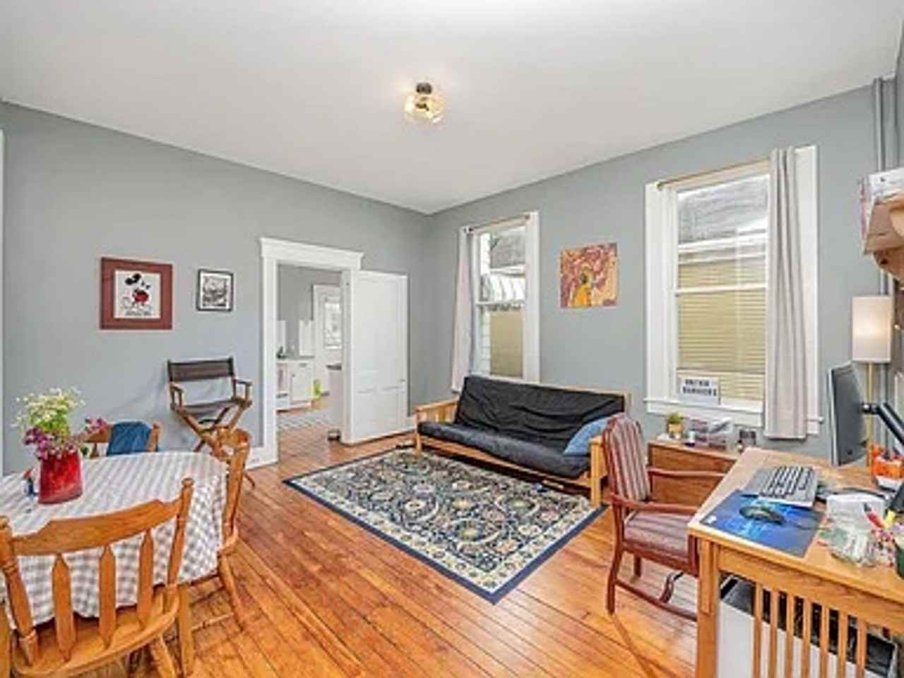 907 Columbia St #2 - Photo 4 of 18