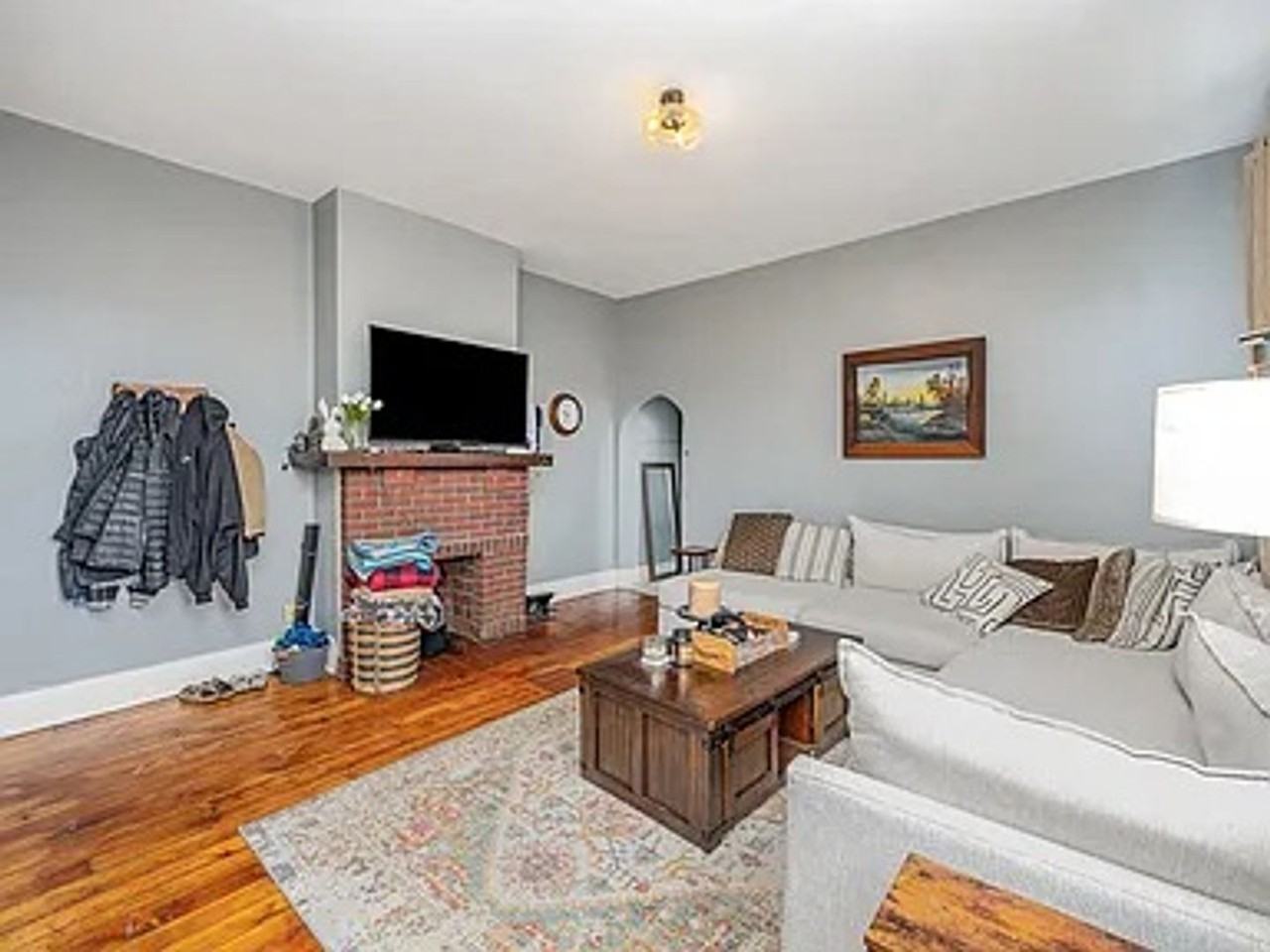907 Columbia St #2 - Photo 5 of 18